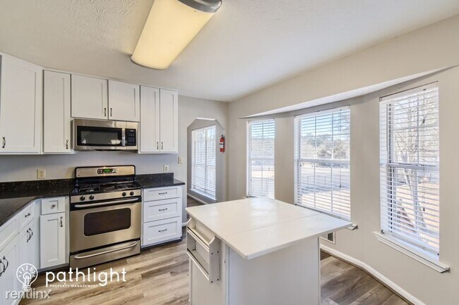 Building Photo - 3 br, 2 bath House - 101 Hidden Forest Dri...