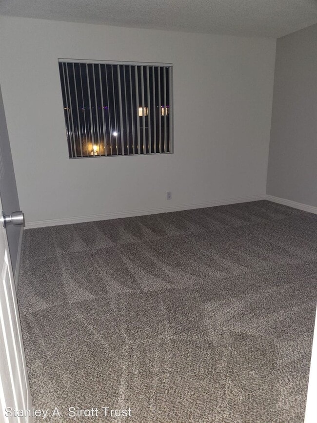 Building Photo - 2 br, 2 bath Apartment - 1005 Via Zapata C...