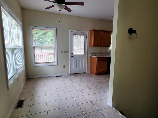 Building Photo - 1311 Berry Dr