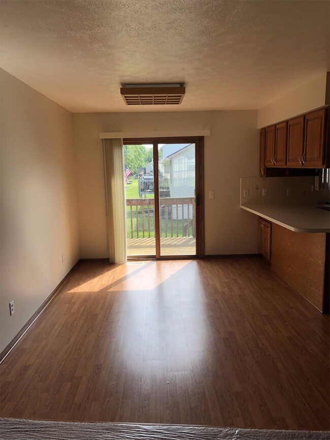 Foto del edificio - 7190 Walnut Ave