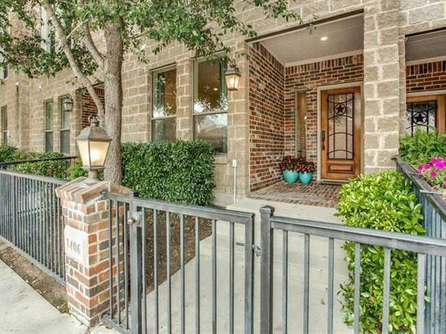 Photo - 1406 Pecos St (Dallas, TX) Townhome