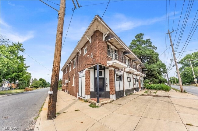 Building Photo - 4600 Division Ave