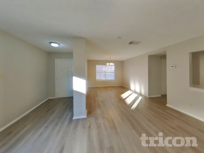 Foto del edificio - 8230 Longhorn Ridge Dr