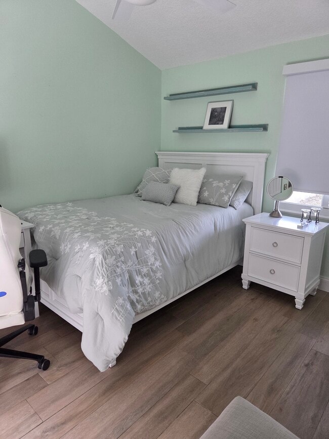 Building Photo - 513 NW 48th Ave