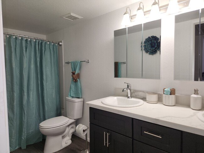 Interior Photo - Desert Lakes Apartments