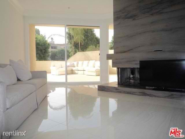 Foto principal - 2112 Century Park Ln