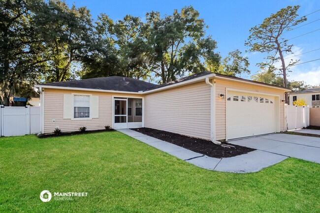 Building Photo - 902 Sheeler Oaks Dr
