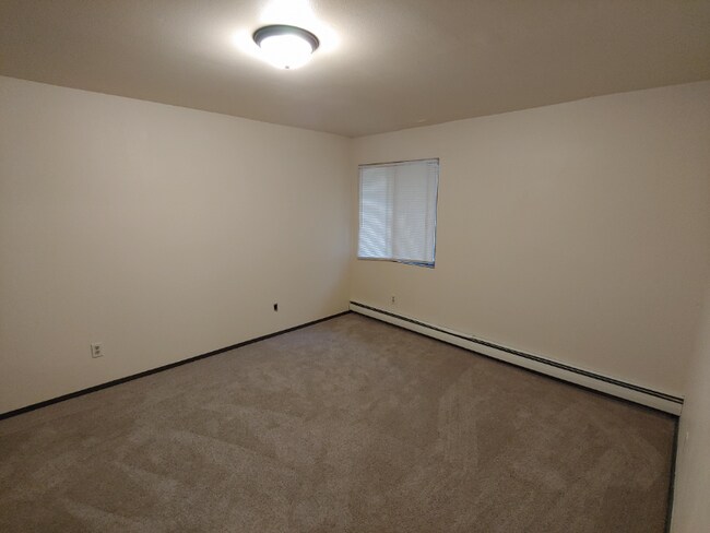 Foto del edificio - 5101 N Lovers Lane Rd
