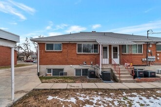 Building Photo - 2642-2642 S 800 E