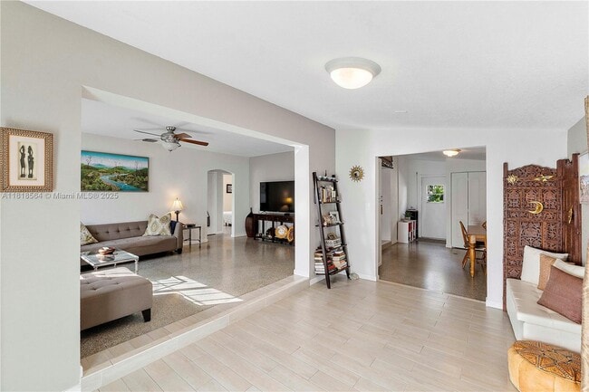 Foto del edificio - 1321 NE 16th Ave