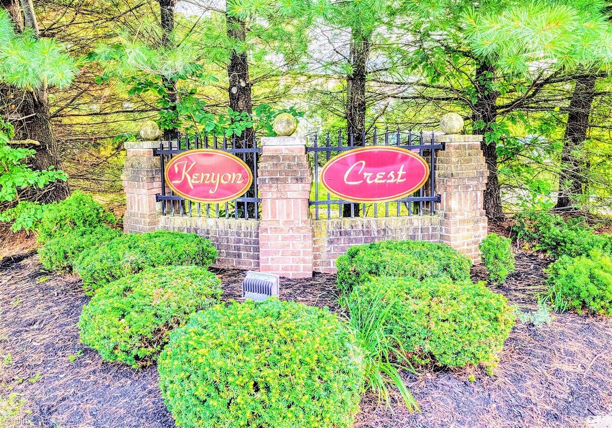 2 br, 1.5 bath Condo Kenyon Crest Condom... Condo for Rent in