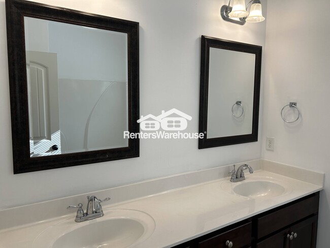Building Photo - 5881 Cheshire Cove Trail