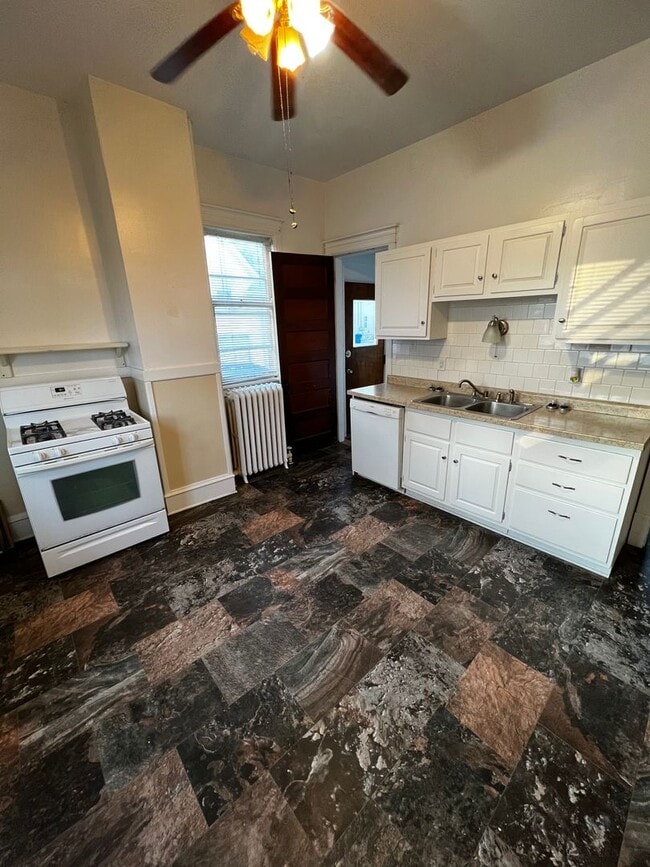 Foto del edificio - 2602 6th Ave