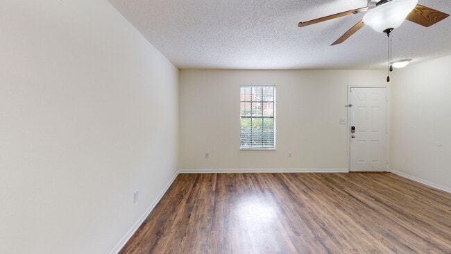 Interior Photo - Cambridge Woods