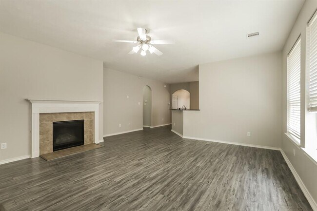 Building Photo - 17919 Plum Green Ct