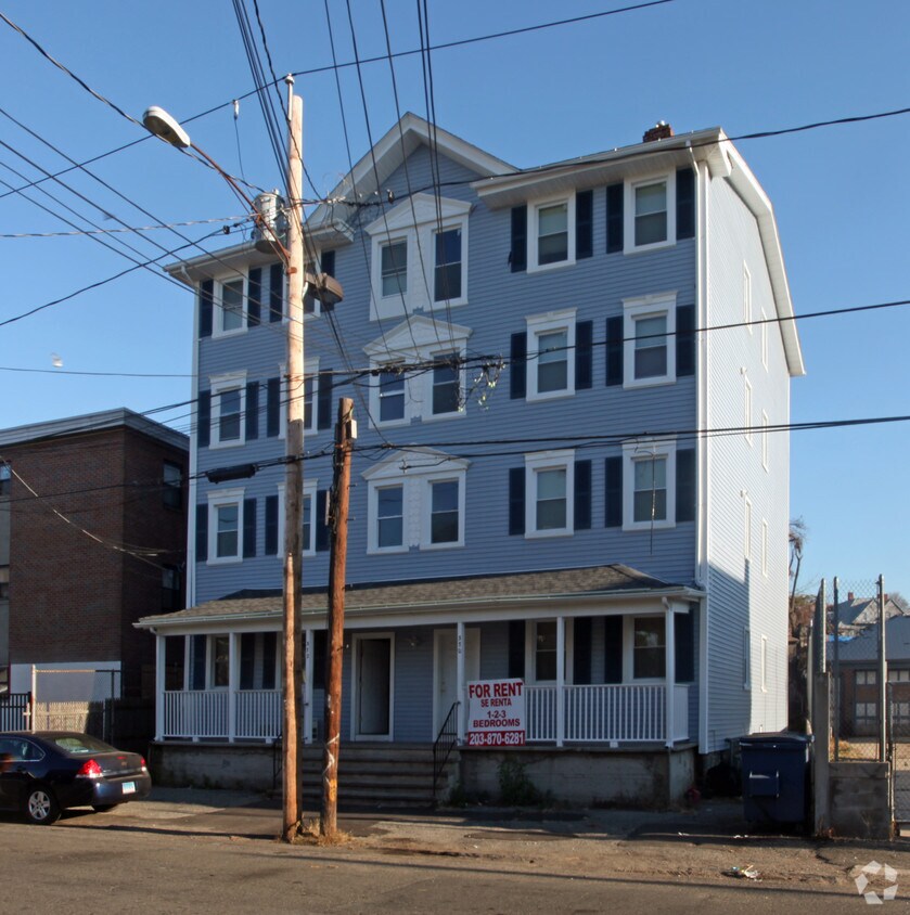 370372 Olive St, Bridgeport, CT 06604 Apartments in Bridgeport, CT