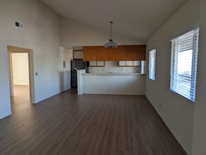 Building Photo - 1328 W Gardena Blvd