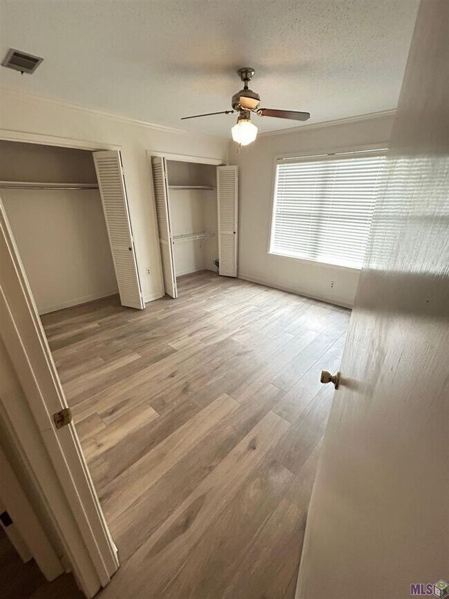 Foto del edificio - Charming 2-Bedroom Townhome in Desirable P...
