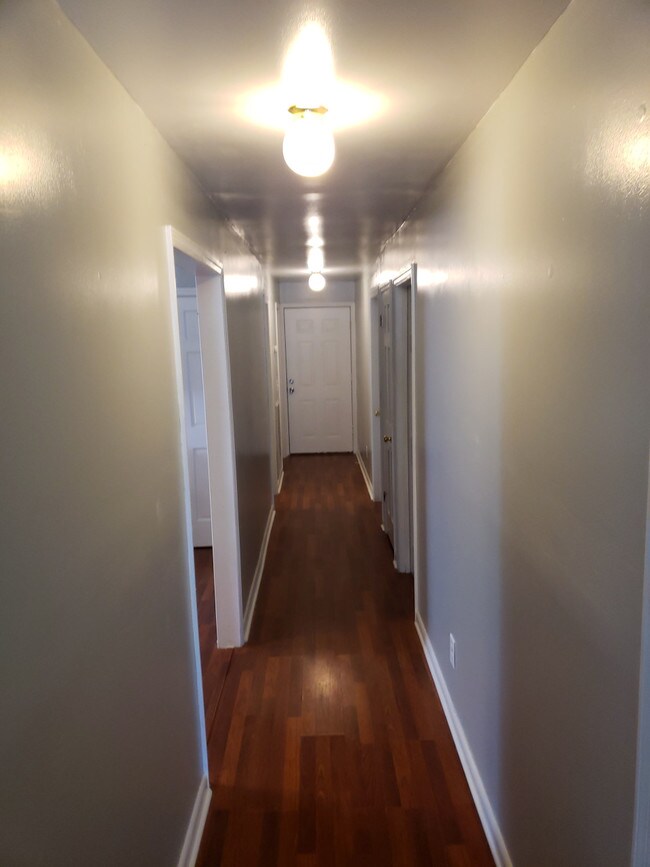 Building Photo - 304 Sterling St., Piedmont, AL 36272