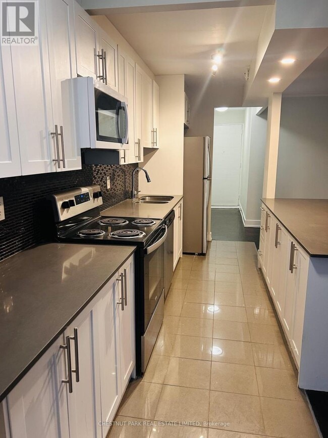 Building Photo - 2 Superior Ave