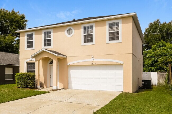 Building Photo - 1828 Olivia Cir