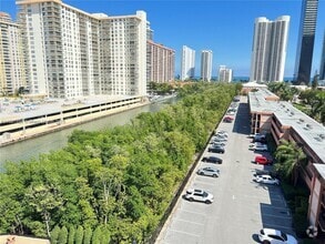 Building Photo - 17150 N Bay Rd