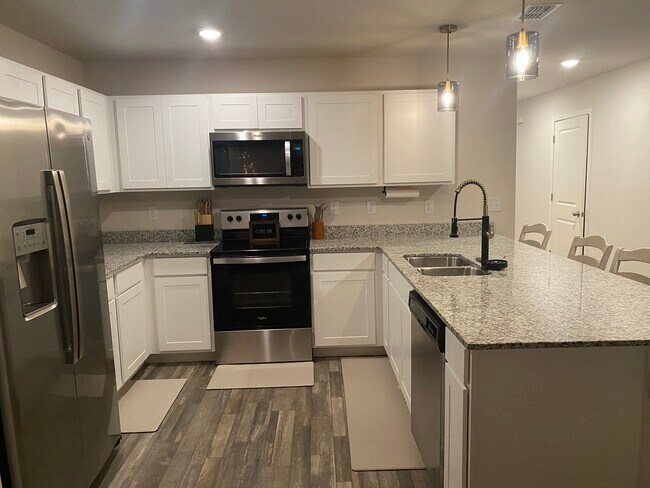 Foto del edificio - 45204 Red Brick Dr
