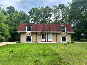 Building Photo - 2355 Hickory St