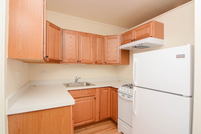 Building Photo - 4307 N Francisco Ave