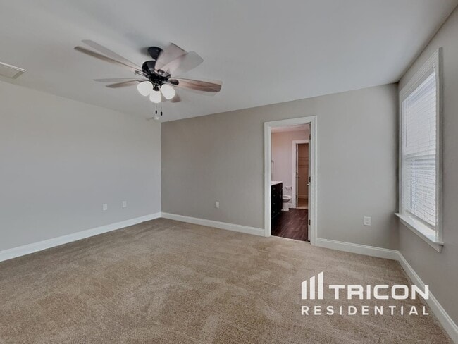 Building Photo - 98 W Falcon Ct