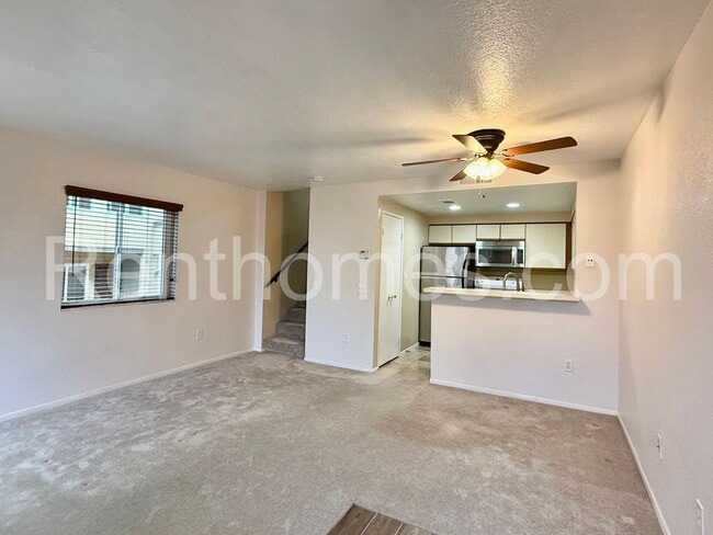 Building Photo - La Jolla/UTC, 3927 Nobel Dr #80 - Beautifu...