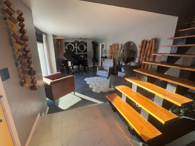 Foto del edificio - 6501 Westrock Dr