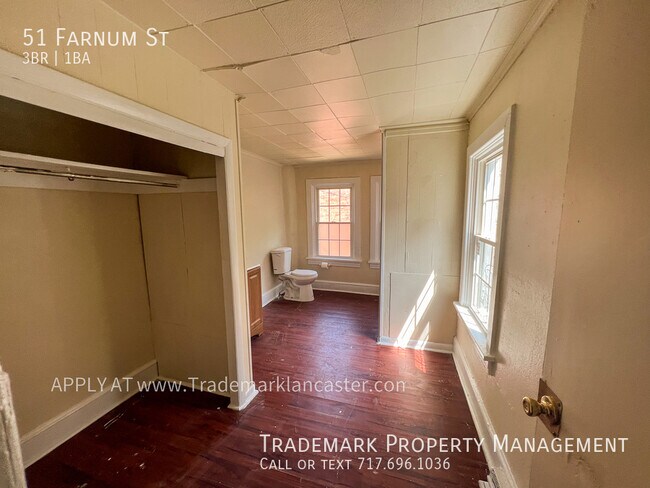 Building Photo - Nice 3 Bedroom Town Home