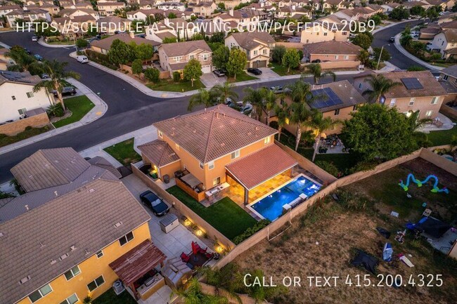 Foto del edificio - Gorgeous 2-Story 3 bedroom /2 bath Home wi...