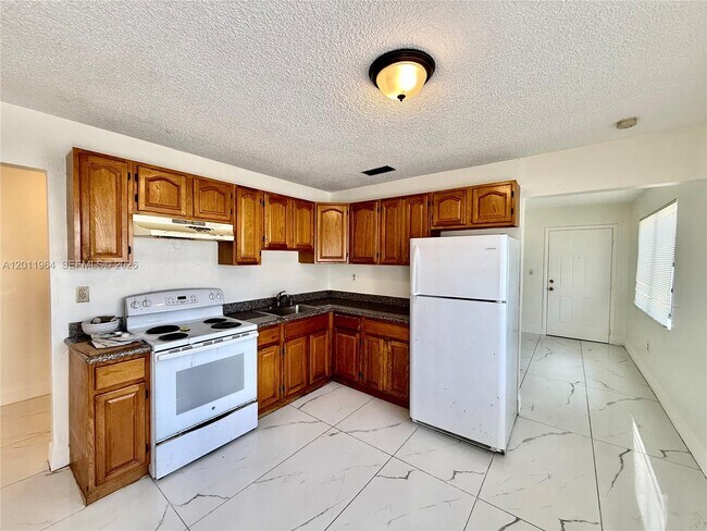 Foto del edificio - 950 NW 109th St