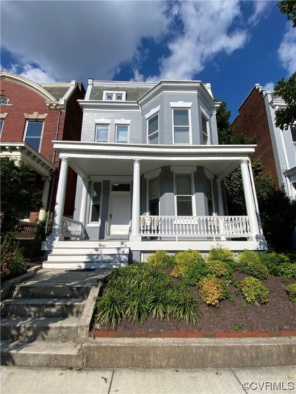 Primary Photo - 2204 W Grace St