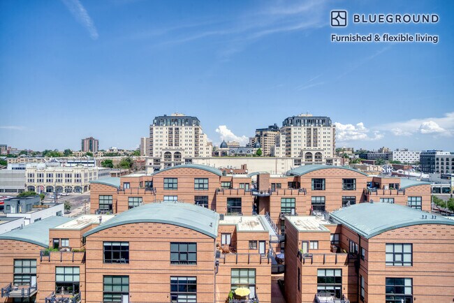 Foto del edificio - 140 W 10th Ave