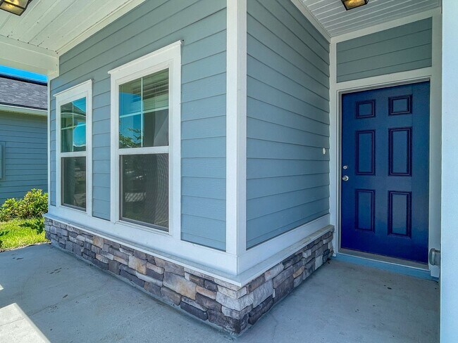 Building Photo - Silverleaf 4/3 w water view!!