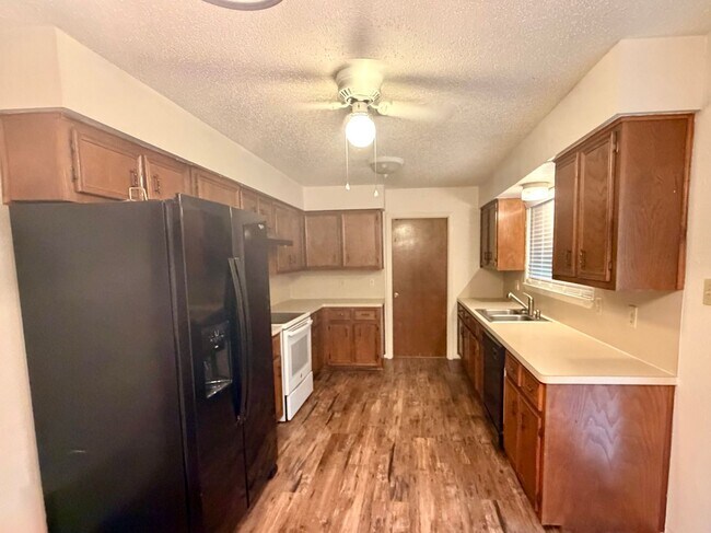 Foto del edificio - 108 Stone Canyon Ct