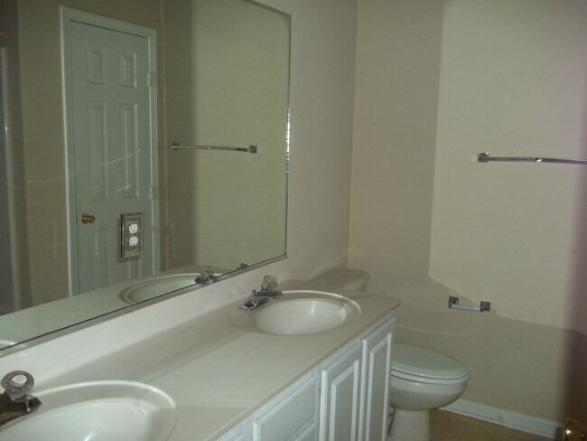 Foto del edificio - Moss Creek Place - COMING SOON