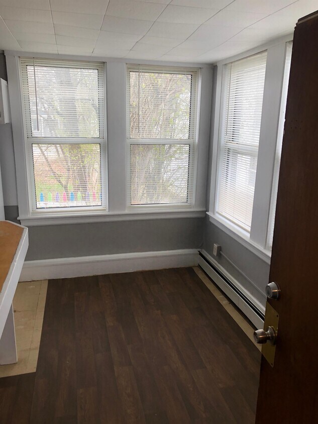 17 Deering St Unit 3, Norway, ME 04268 Apartment for Rent in Norway
