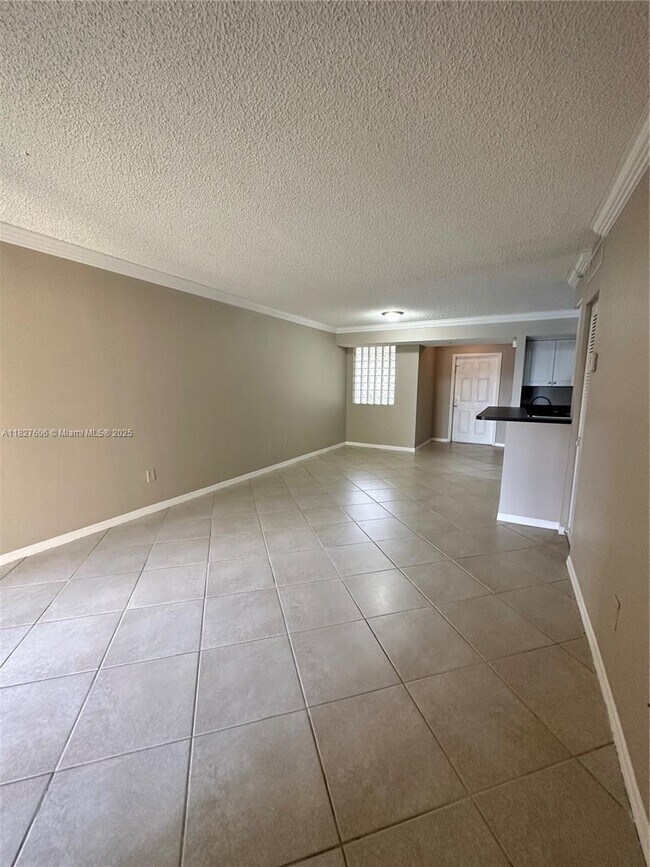 Building Photo - 165 NW 96th Terrace