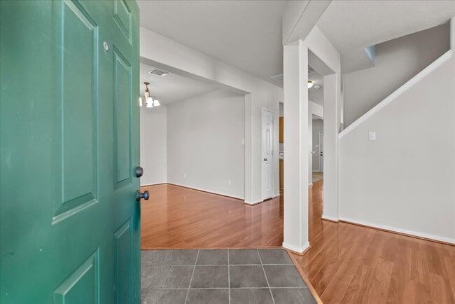 Building Photo - 7535 Park Bend Ln