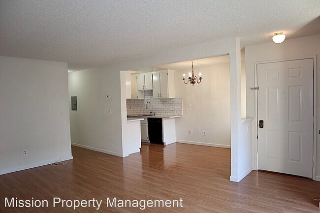 Building Photo - 3 br, 2 bath House - 18 Shaniko Cmn