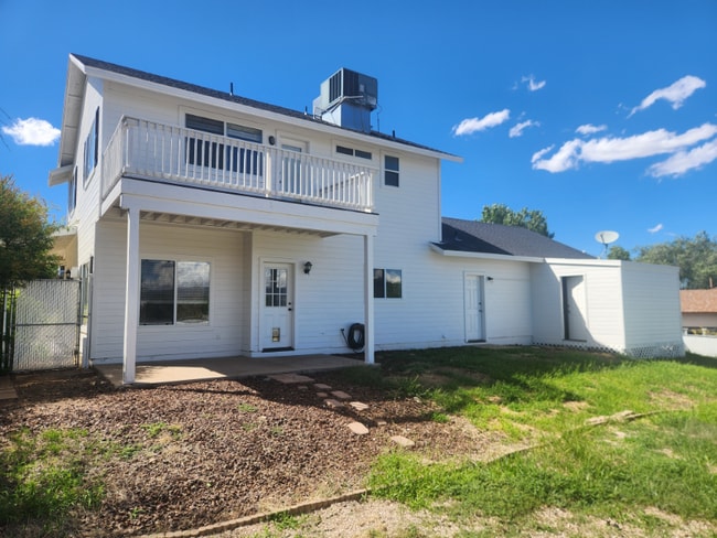 Foto del edificio - 5701 N Squaw Dr