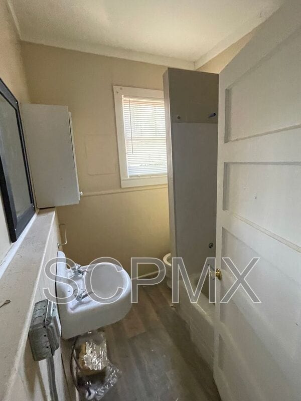 Building Photo - 1339 Glover St