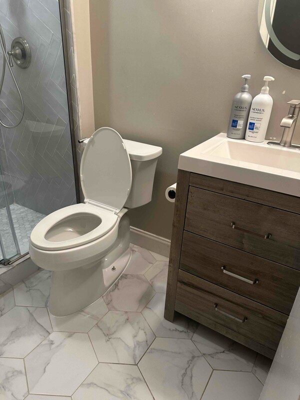 Foto del edificio - 324 Silverwood Ct