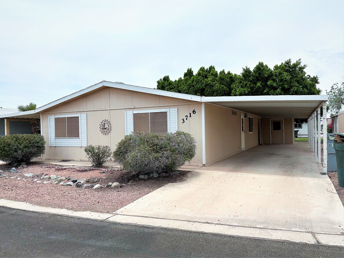 Primary Photo - 3716 S Parkview Cir
