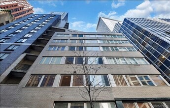 Building Photo - 130 Water St