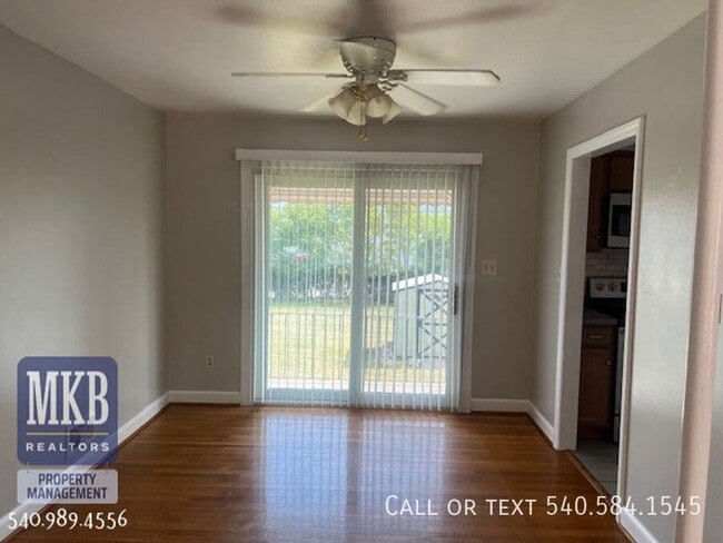 Building Photo - 1520 Longview Ave